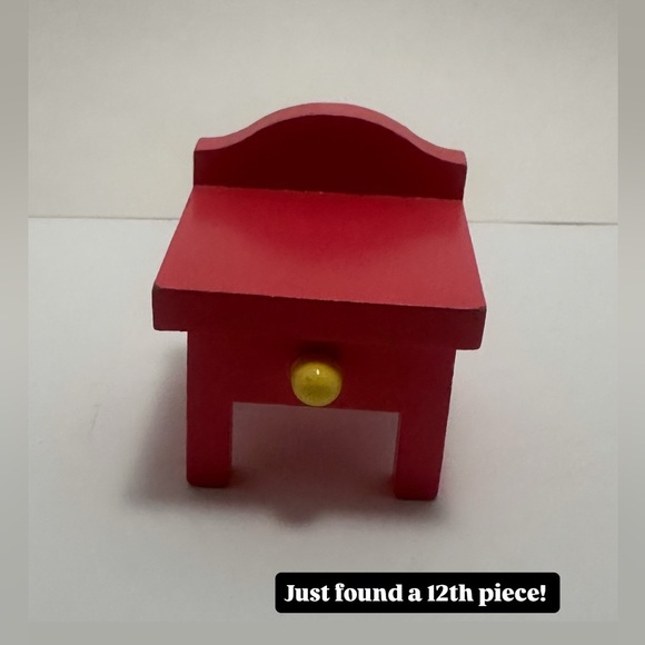 KidKraft Wooden Dollhouse Furniture Set- 12 pieces- UPDATED - Picture 5 of 5